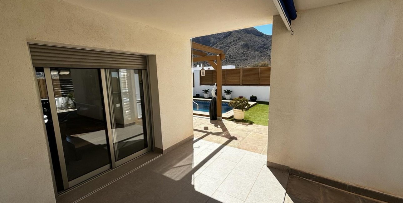 Resale - Villa -
Cox - Cox - Country