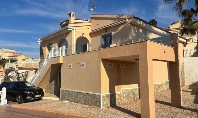 Resale - Villa -
Ciudad Quesada - La Marquesa
