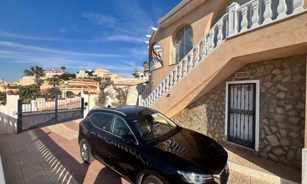 Resale - Villa -
Ciudad Quesada - La Marquesa