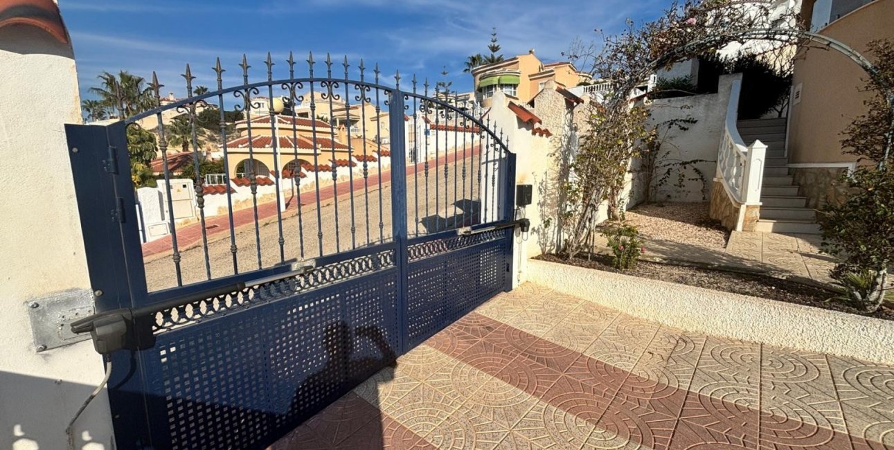 Resale - Villa -
Ciudad Quesada - La Marquesa