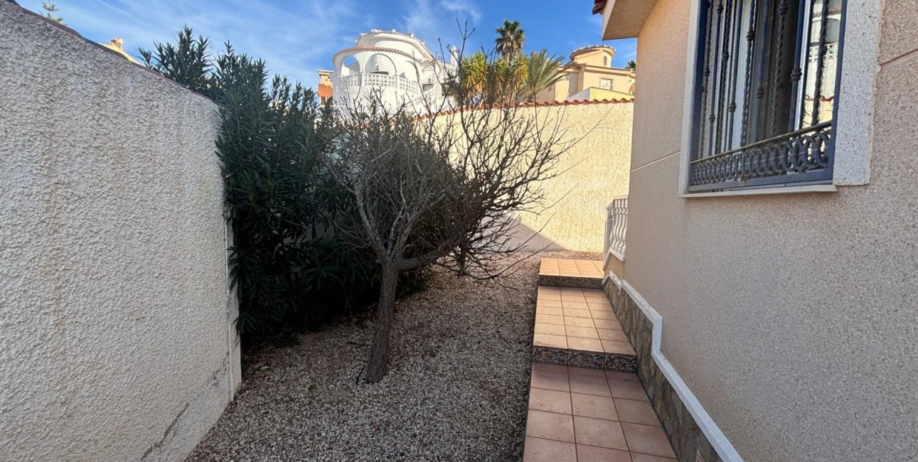 Resale - Villa -
Ciudad Quesada - La Marquesa