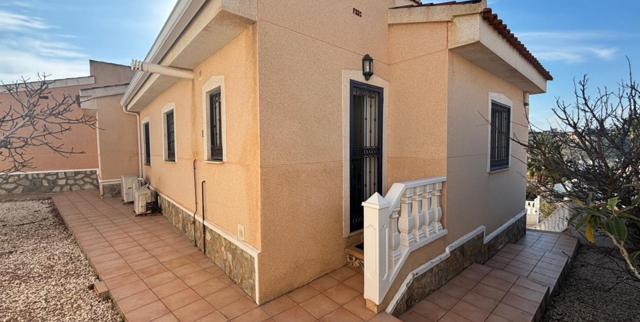 Resale - Villa -
Ciudad Quesada - La Marquesa