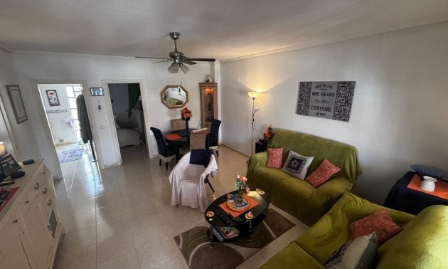 Resale - Townhouse -
Ciudad Quesada - Doña Pepa