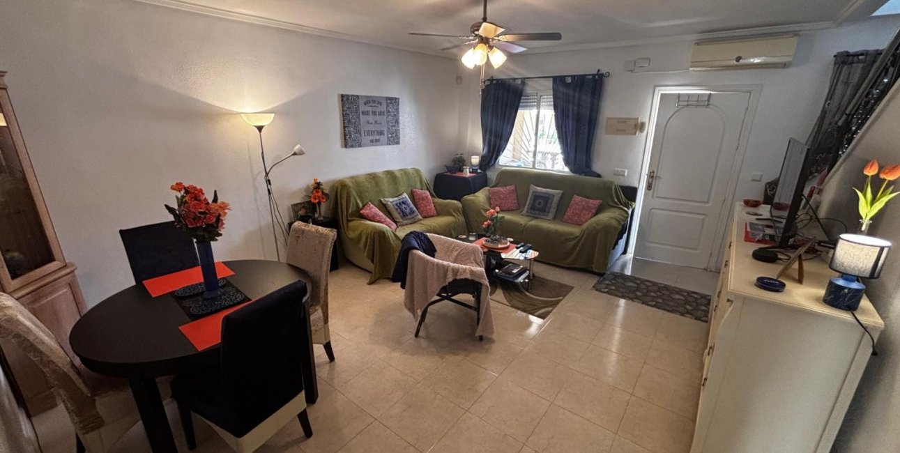 Resale - Townhouse -
Ciudad Quesada - Doña Pepa