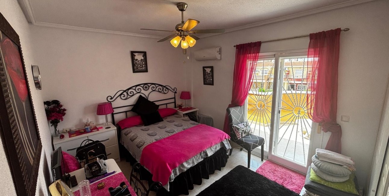 Resale - Townhouse -
Ciudad Quesada - Doña Pepa