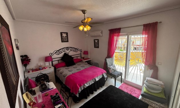 Resale - Townhouse -
Ciudad Quesada - Doña Pepa