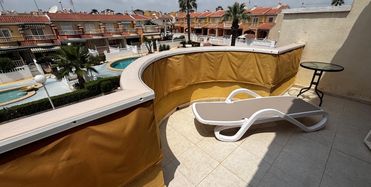 Resale - Townhouse -
Ciudad Quesada - Doña Pepa