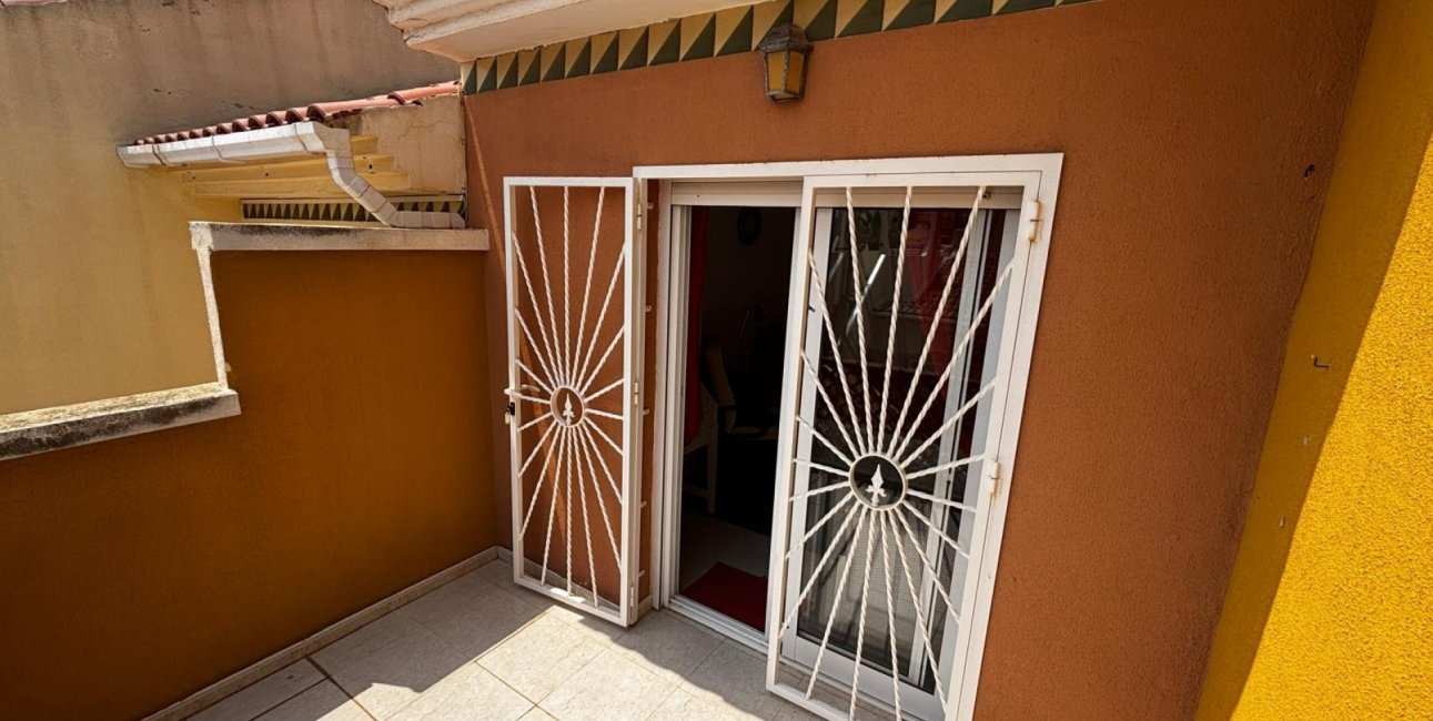 Resale - Townhouse -
Ciudad Quesada - Doña Pepa