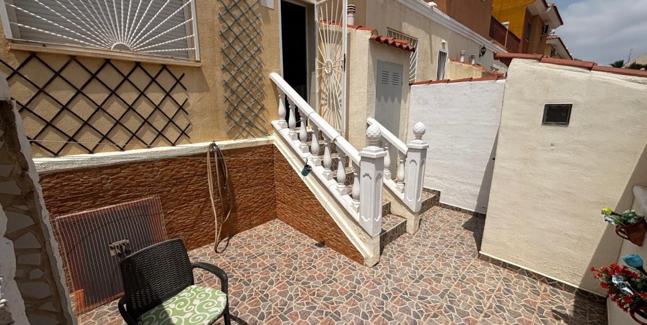 Resale - Townhouse -
Ciudad Quesada - Doña Pepa
