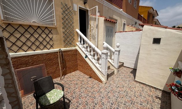 Resale - Townhouse -
Ciudad Quesada - Doña Pepa