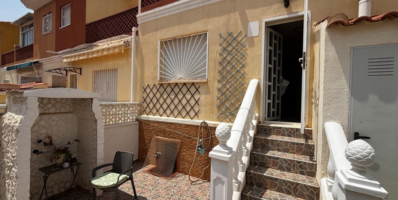 Resale - Townhouse -
Ciudad Quesada - Doña Pepa