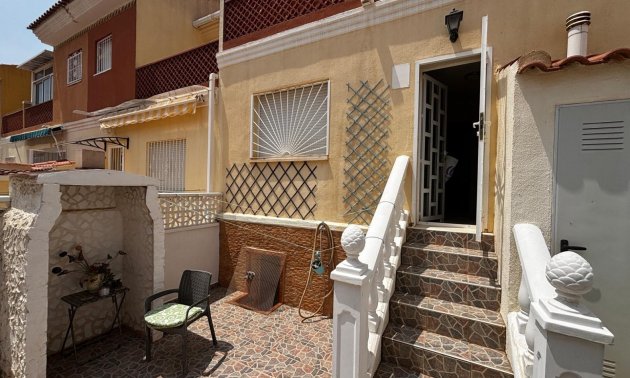 Resale - Townhouse -
Ciudad Quesada - Doña Pepa