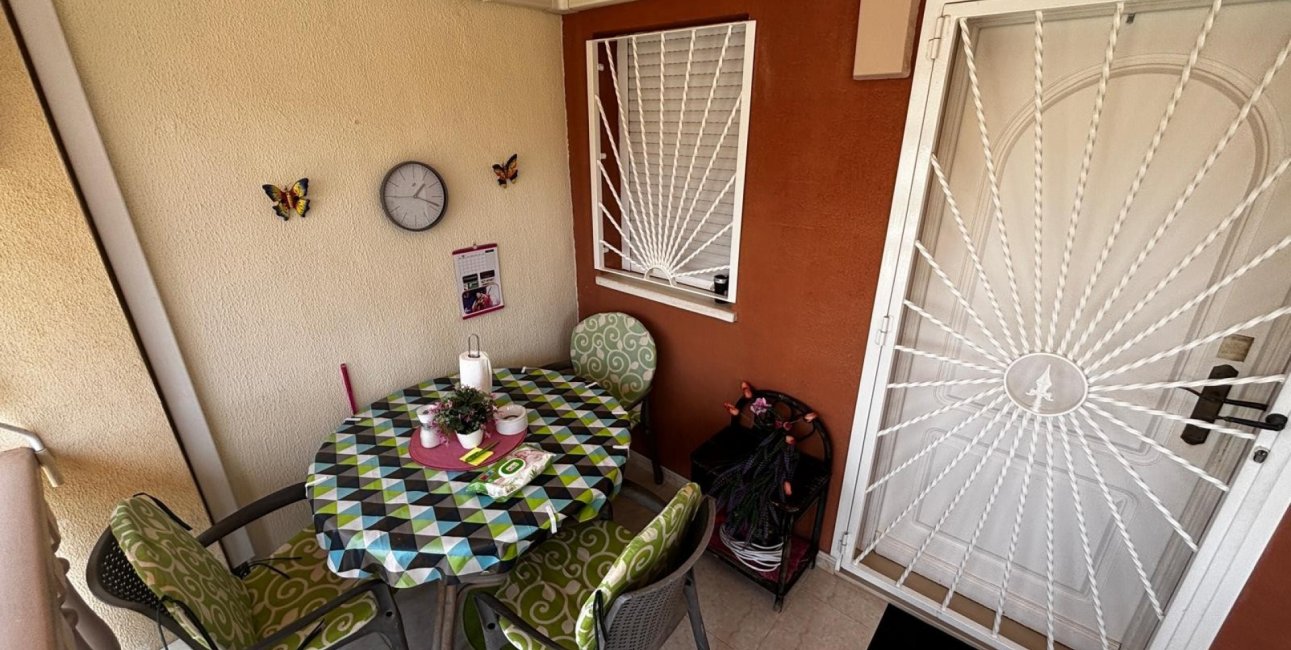 Resale - Townhouse -
Ciudad Quesada - Doña Pepa