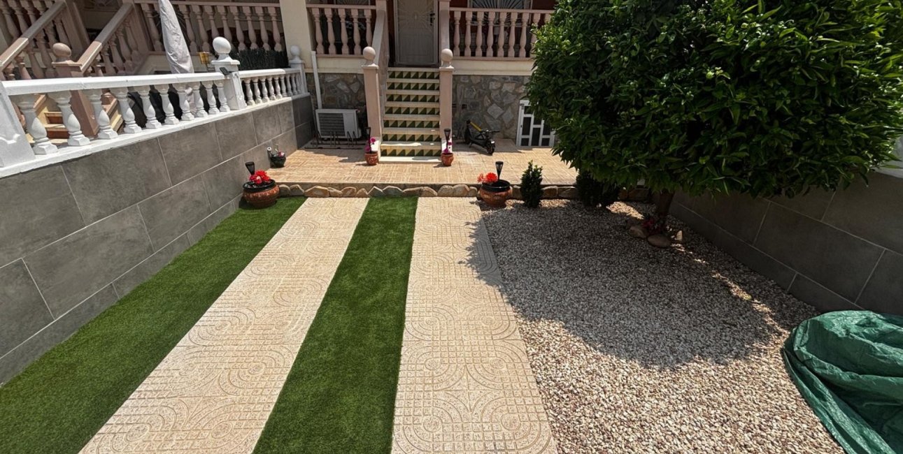 Resale - Townhouse -
Ciudad Quesada - Doña Pepa