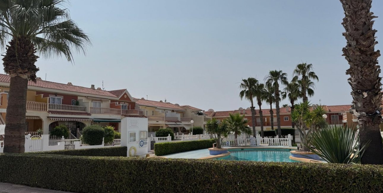 Resale - Townhouse -
Ciudad Quesada - Doña Pepa