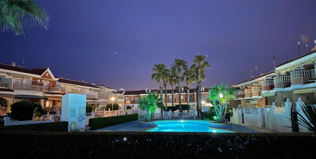 Resale - Townhouse -
Ciudad Quesada - Doña Pepa