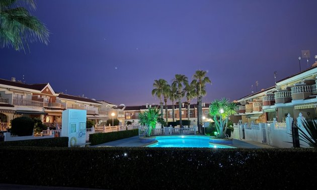 Resale - Townhouse -
Ciudad Quesada - Doña Pepa
