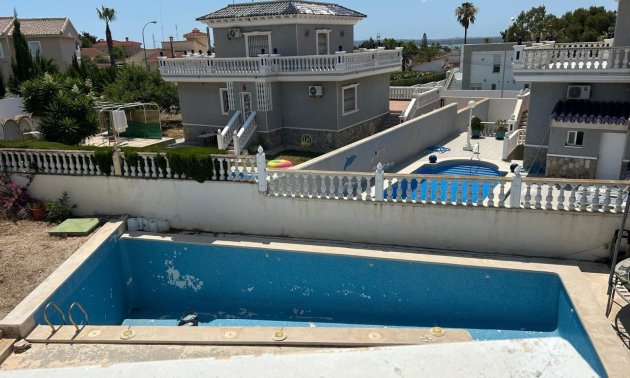 Resale - Villa -
Ciudad Quesada - Ciudad Quesada - Town