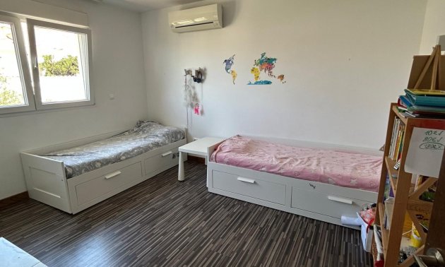 Resale - Villa -
Ciudad Quesada - Ciudad Quesada - Town