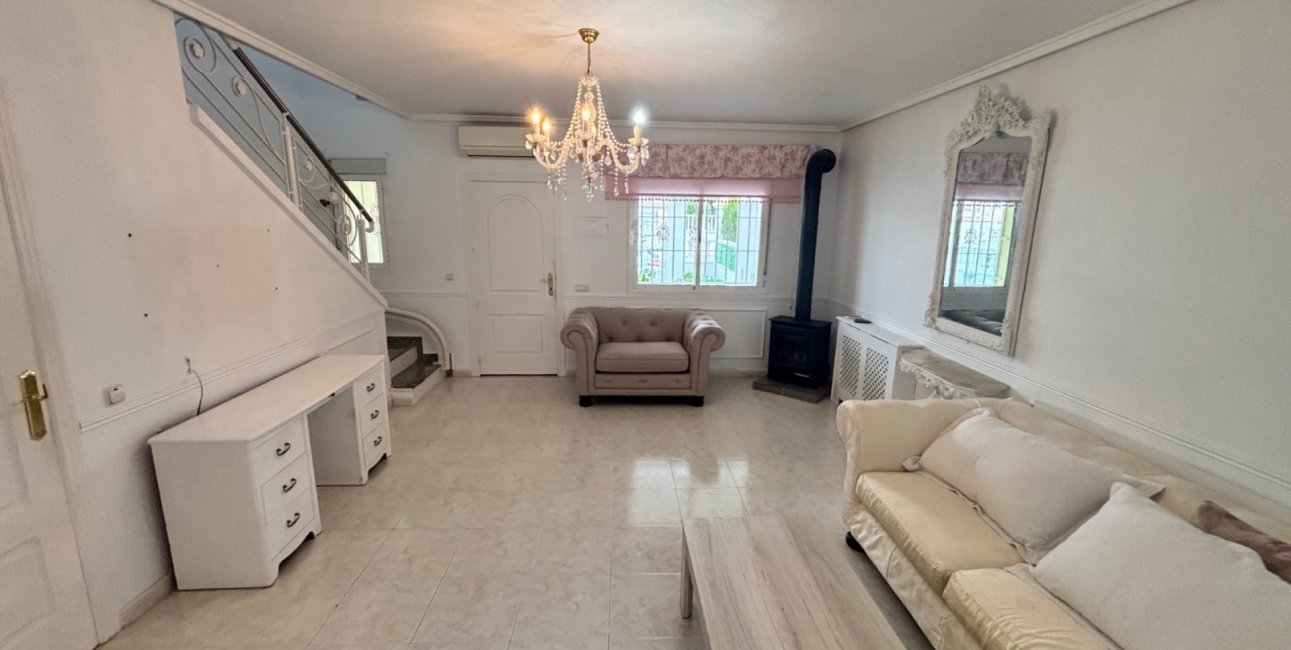 Resale - Townhouse -
Benijofar - Monte Azul
