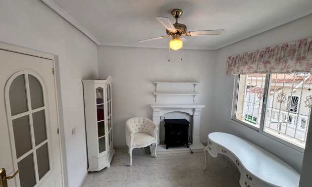 Resale - Townhouse -
Benijofar - Monte Azul