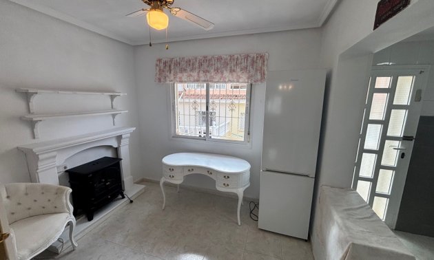 Resale - Townhouse -
Benijofar - Monte Azul