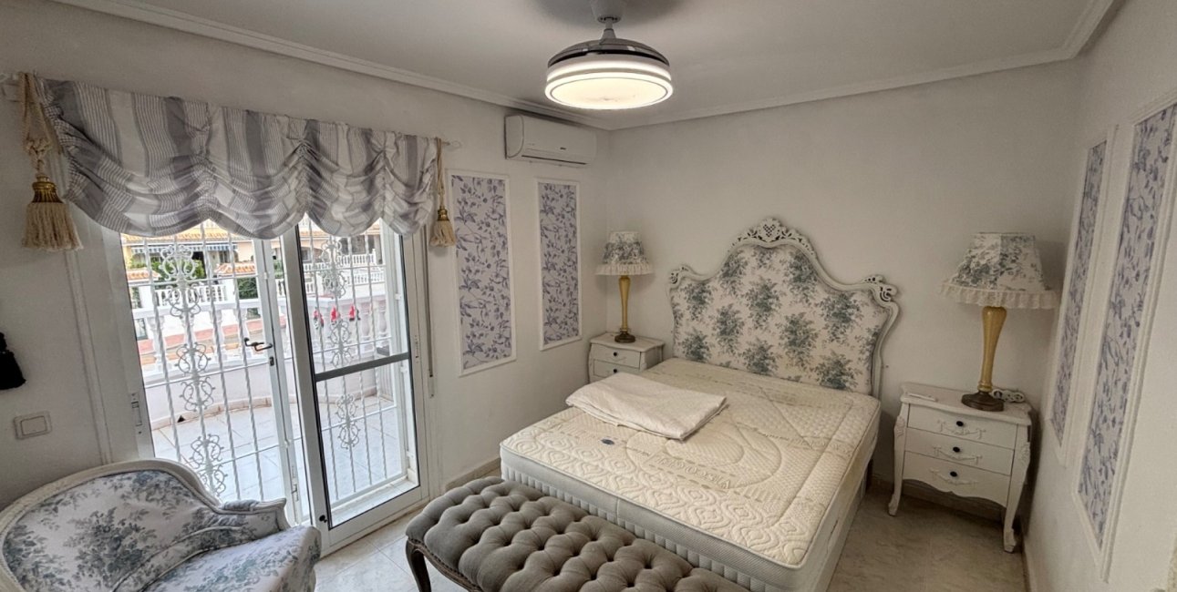 Resale - Townhouse -
Benijofar - Monte Azul