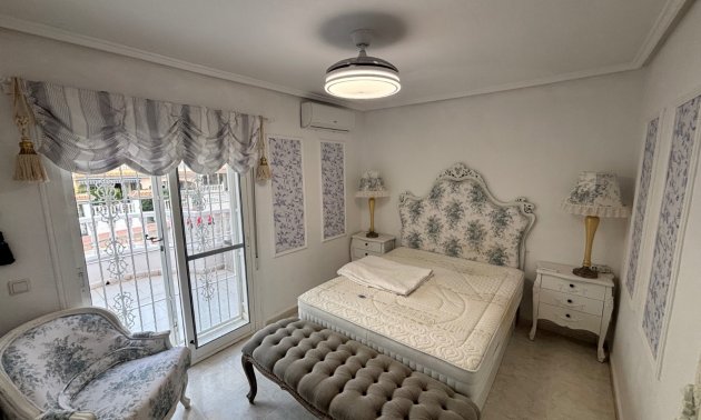 Resale - Townhouse -
Benijofar - Monte Azul