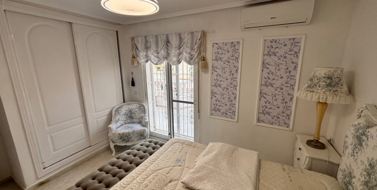 Resale - Townhouse -
Benijofar - Monte Azul