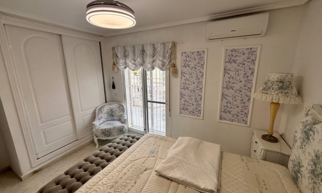 Resale - Townhouse -
Benijofar - Monte Azul