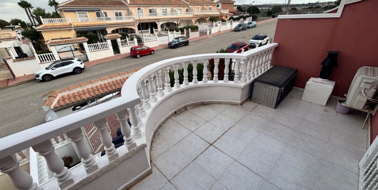 Resale - Townhouse -
Benijofar - Monte Azul