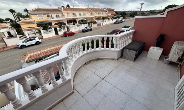 Resale - Townhouse -
Benijofar - Monte Azul