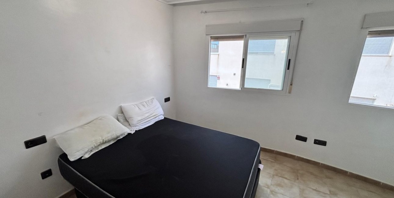 Resale - Townhouse -
Guardamar del Segura - El Eden
