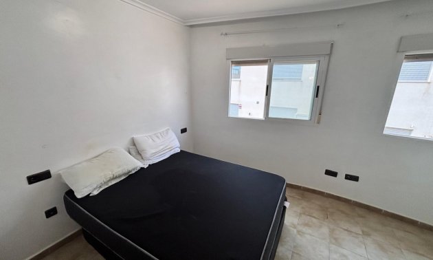 Resale - Townhouse -
Guardamar del Segura - El Eden