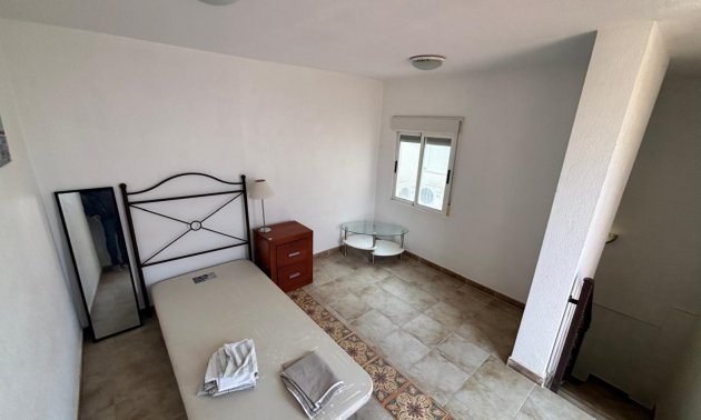 Resale - Townhouse -
Guardamar del Segura - El Eden