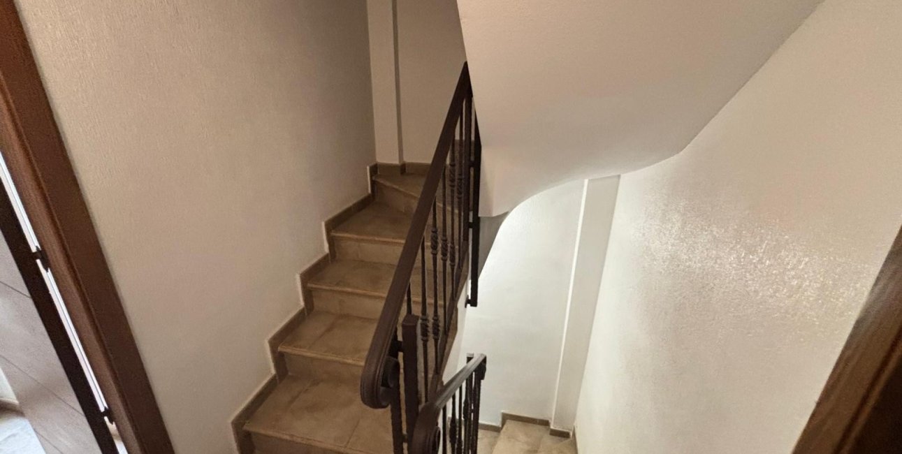 Resale - Townhouse -
Guardamar del Segura - El Eden