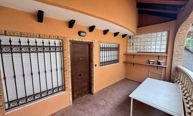 Resale - Townhouse -
Guardamar del Segura - El Eden