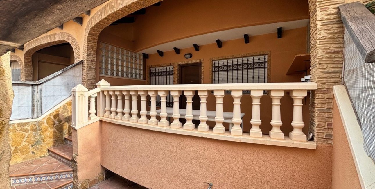 Resale - Townhouse -
Guardamar del Segura - El Eden