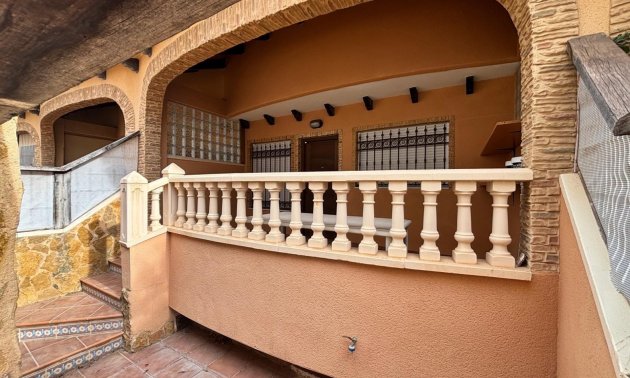 Resale - Townhouse -
Guardamar del Segura - El Eden