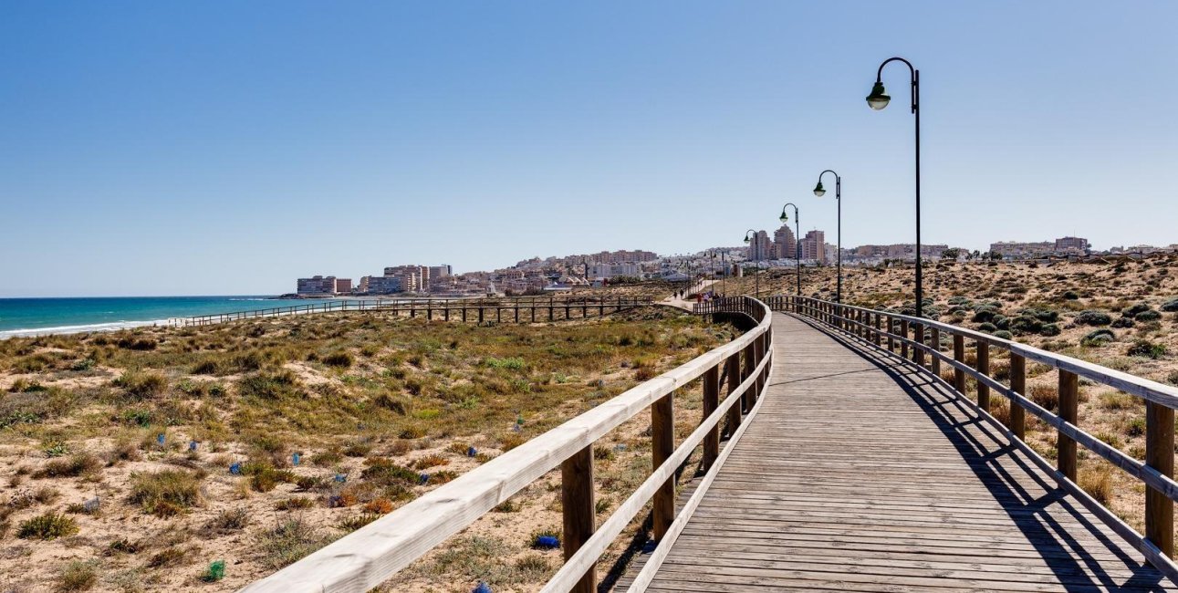 Rynek wtórny - Mieszkanie w bloku -
Torrevieja - La Mata