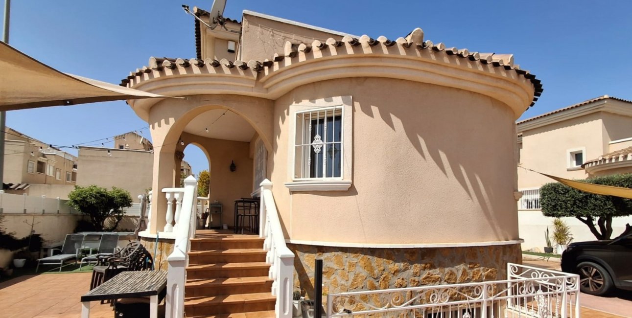 Resale - Villa -
Ciudad Quesada - Doña Pepa