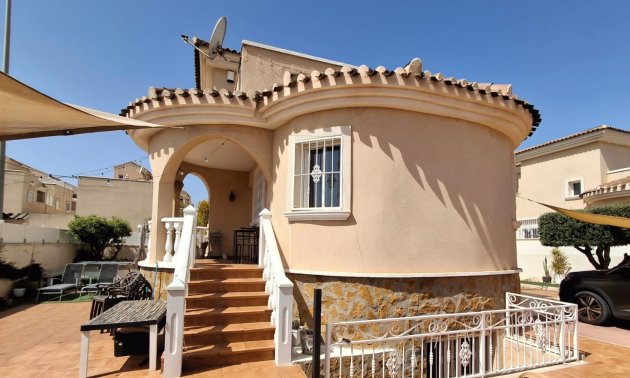 Resale - Villa -
Ciudad Quesada - Doña Pepa