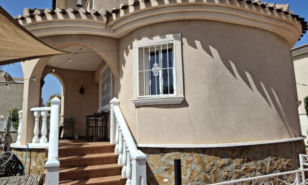 Resale - Villa -
Ciudad Quesada - Doña Pepa