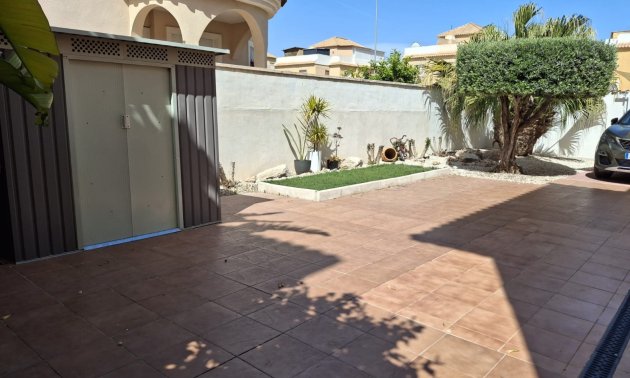 Resale - Villa -
Ciudad Quesada - Doña Pepa