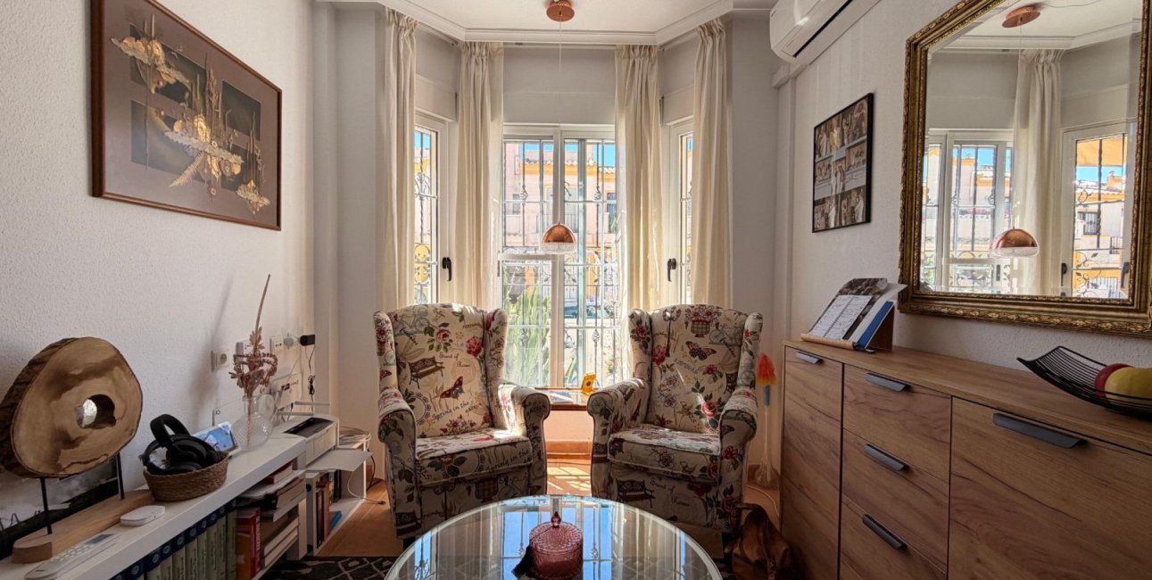 Resale - Townhouse -
Guardamar del Segura - El Raso