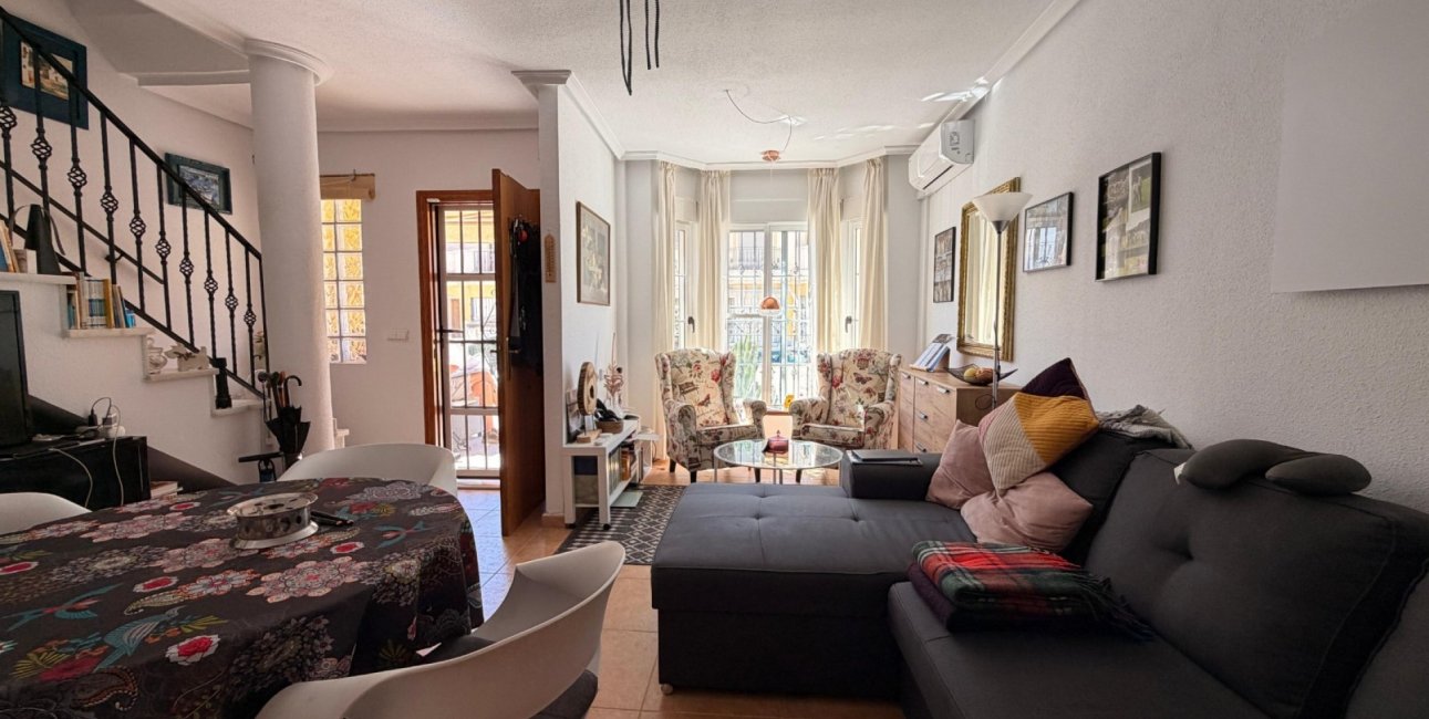 Resale - Townhouse -
Guardamar del Segura - El Raso