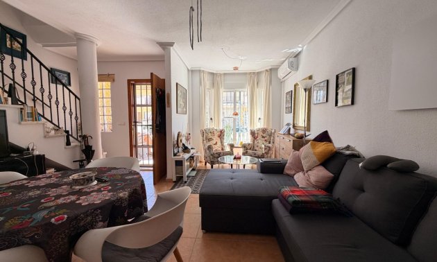 Resale - Townhouse -
Guardamar del Segura - El Raso
