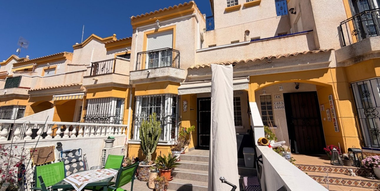 Resale - Townhouse -
Guardamar del Segura - El Raso