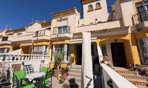 Resale - Townhouse -
Guardamar del Segura - El Raso