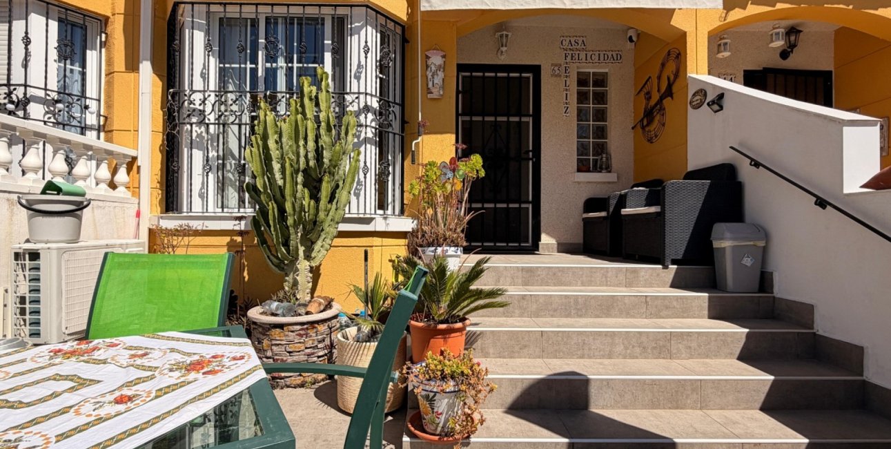 Resale - Townhouse -
Guardamar del Segura - El Raso